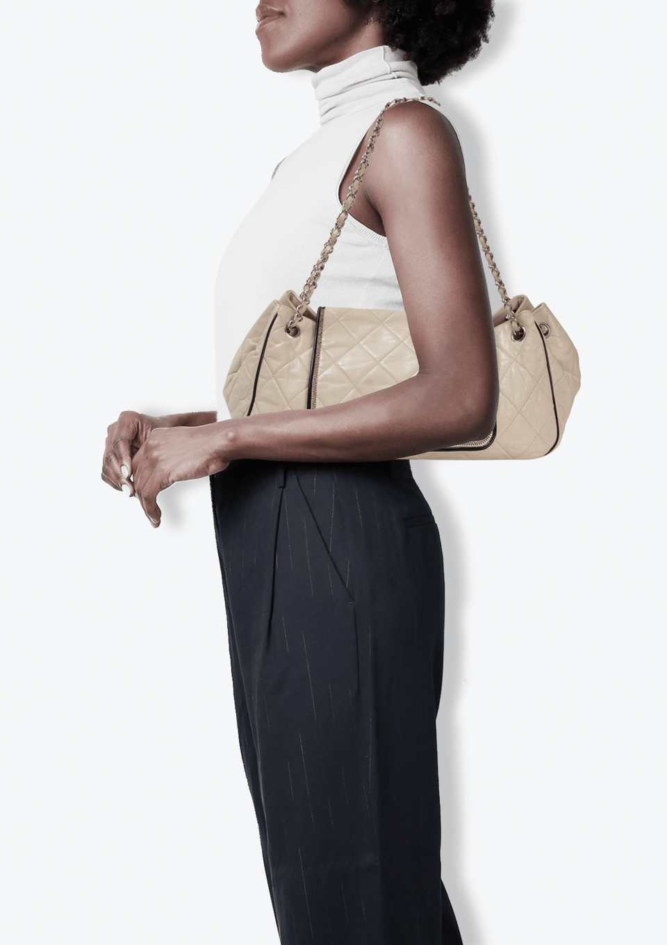 BOLSA CHANEL EAST WEST MADEMOISELLE ACCORDION BRANCO ORIGINAL – Gringa