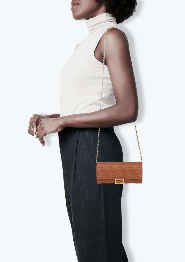 FF EMBOSSED WALLET ON CHAIN