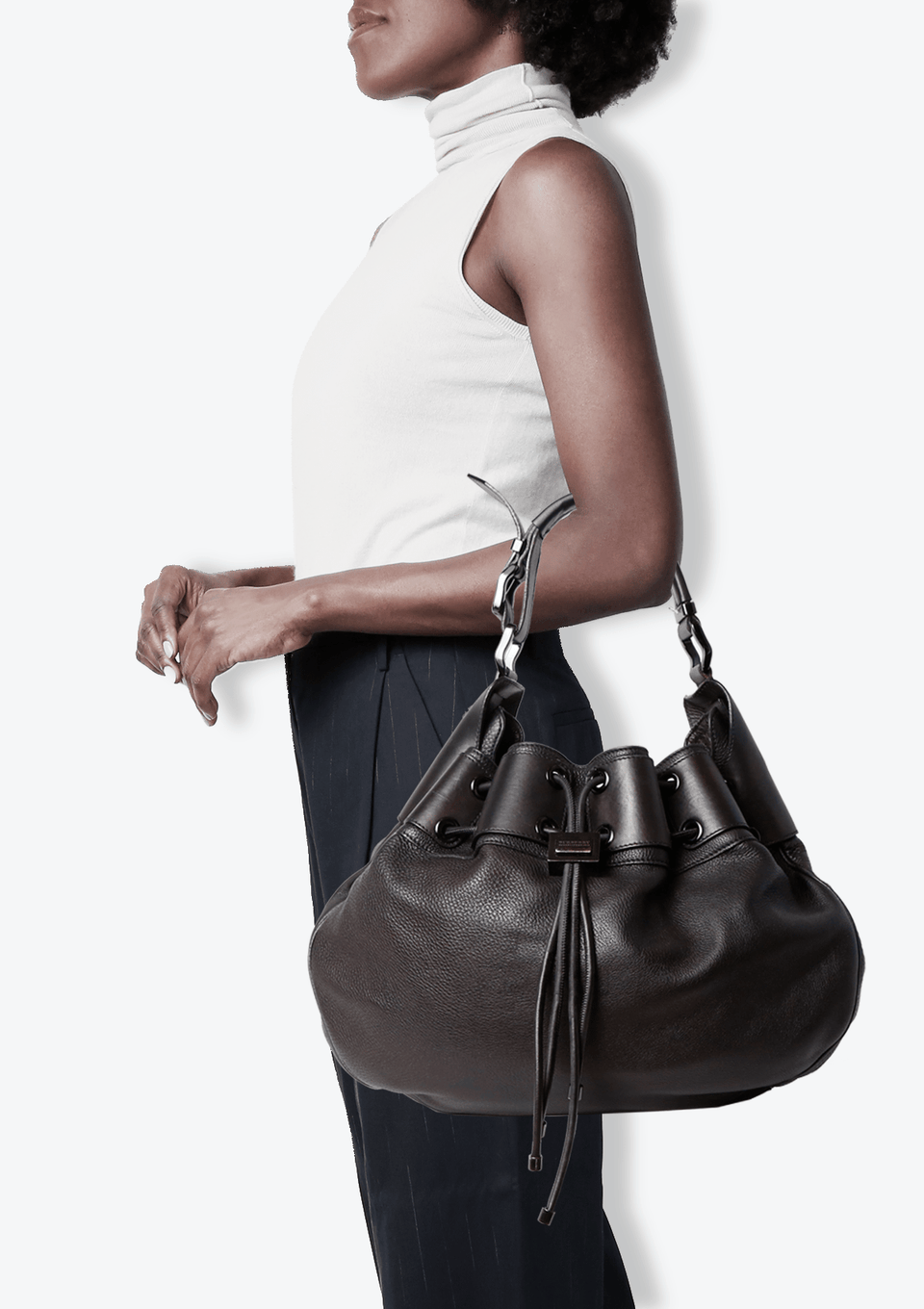 LEATHER BUCKET BAG
