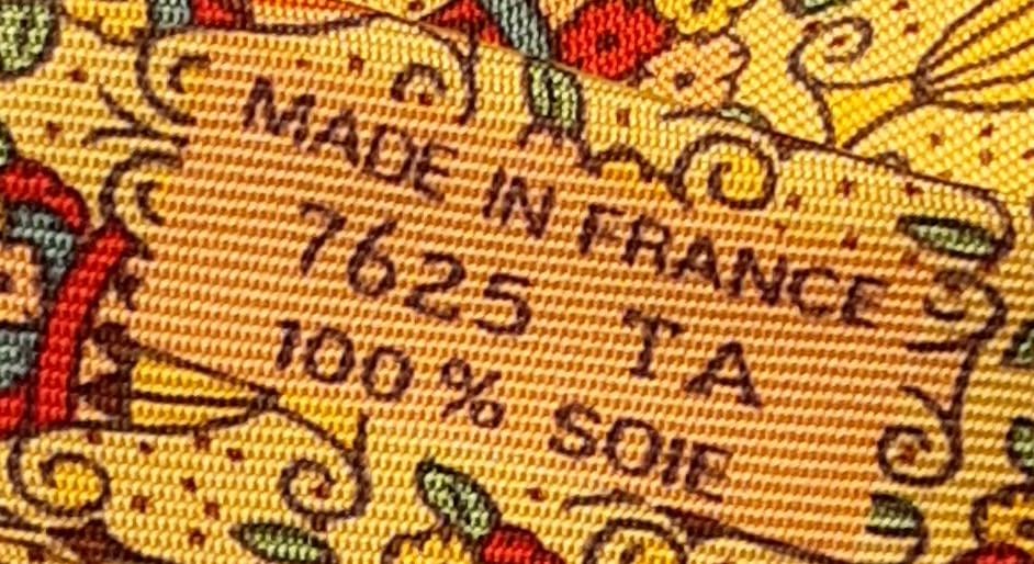 VINTAGE SILK TIE
