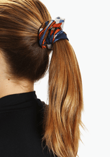 ACESSÓRIO TIE ME UP SILK SCRUNCHIE ESTAMPADO ORIGINAL – Gringa