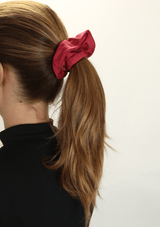 SILK SCRUNCHIE