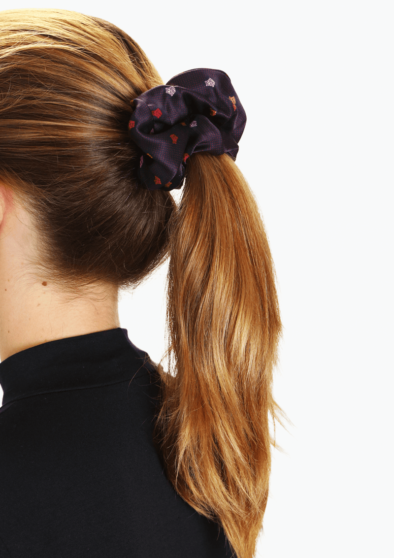 SILK SCRUNCHIE