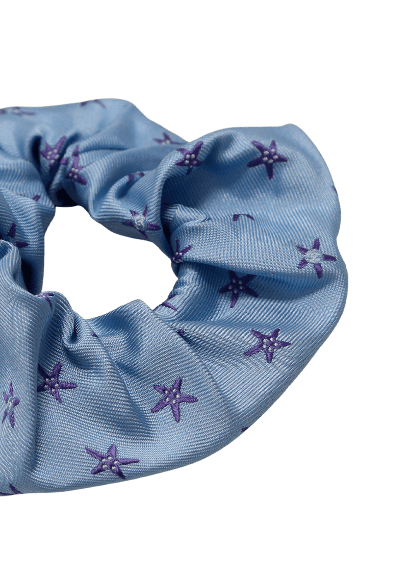 ACESSÓRIO TIE ME UP SILK SCRUNCHIE ESTAMPADO ORIGINAL – Gringa