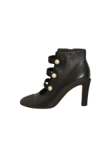 CAP TOE PEARL ANKLE BOOTS 37