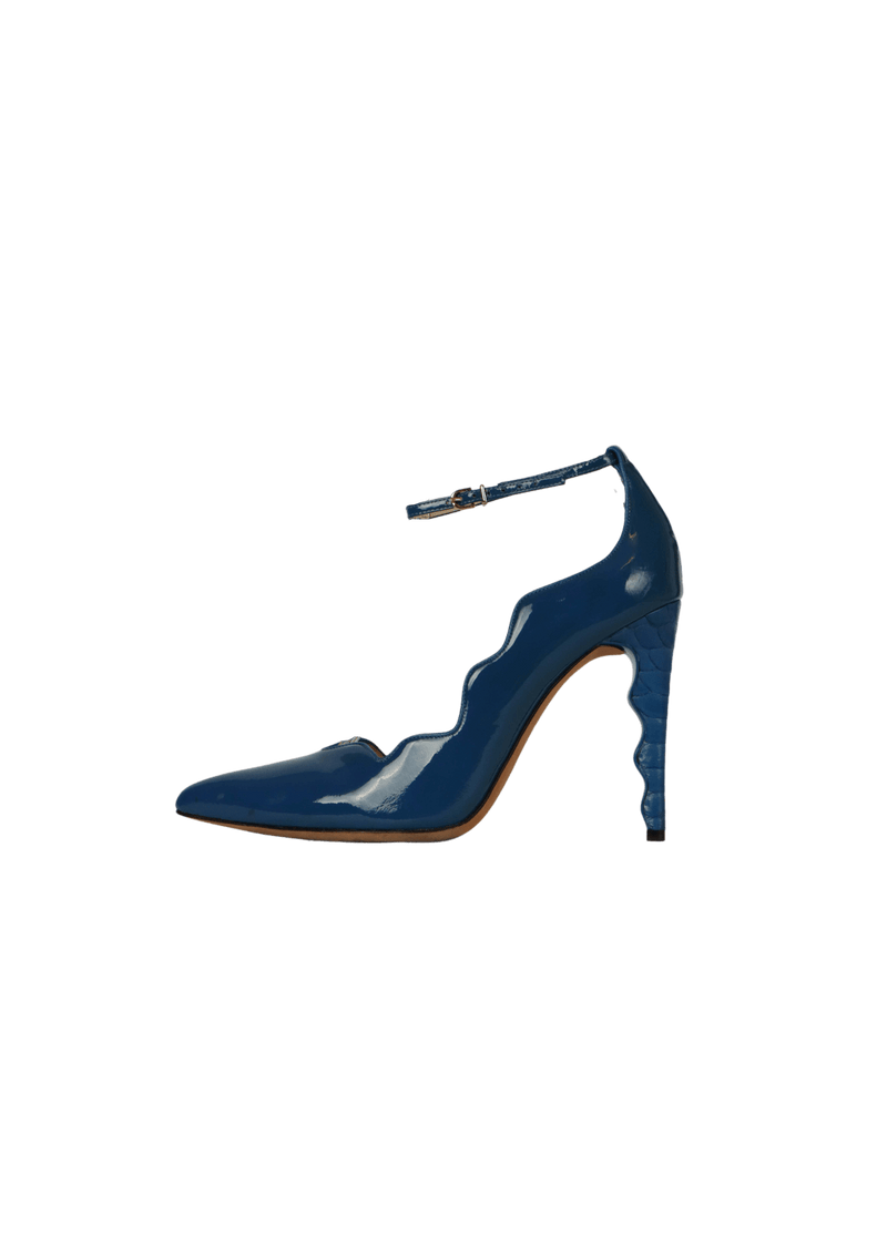 PATENT LEATHER PUMPS 35