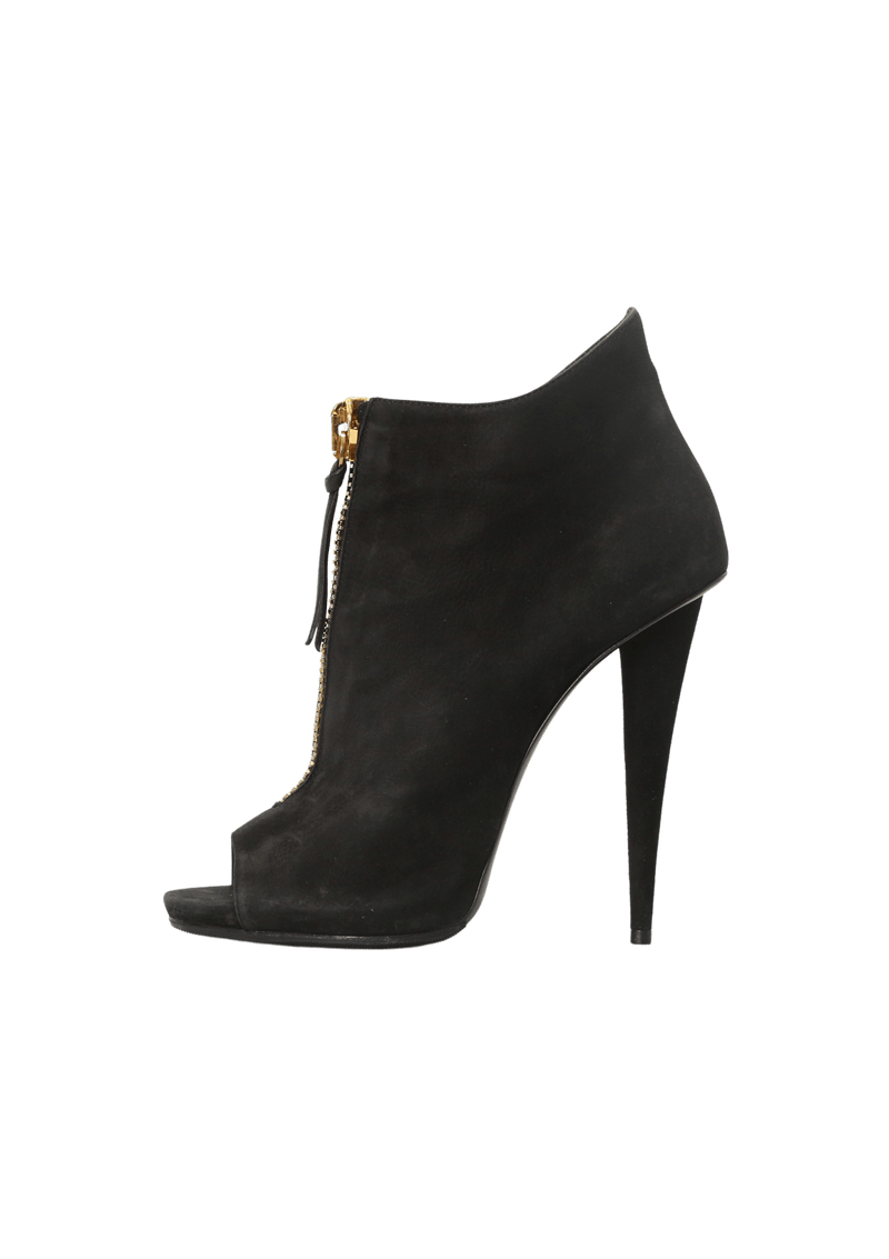 SUEDE PUMPS 38