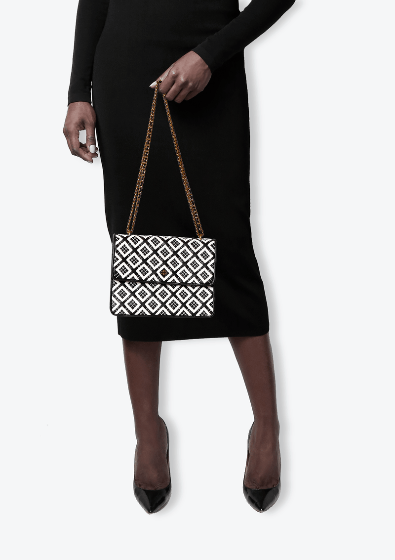 BLACK & WHITE FLAP BAG