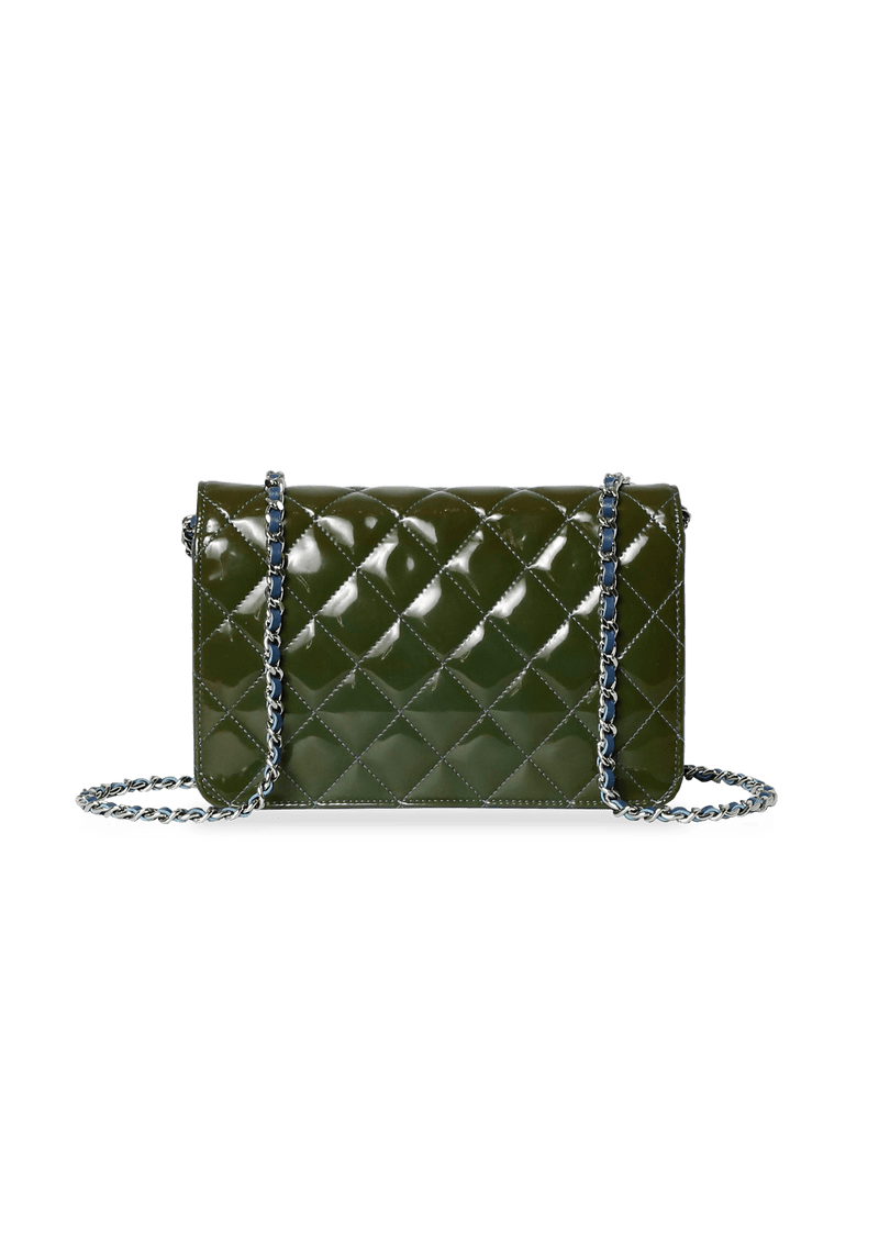 BRILLIANT WALLET ON CHAIN QUILTED PATENT