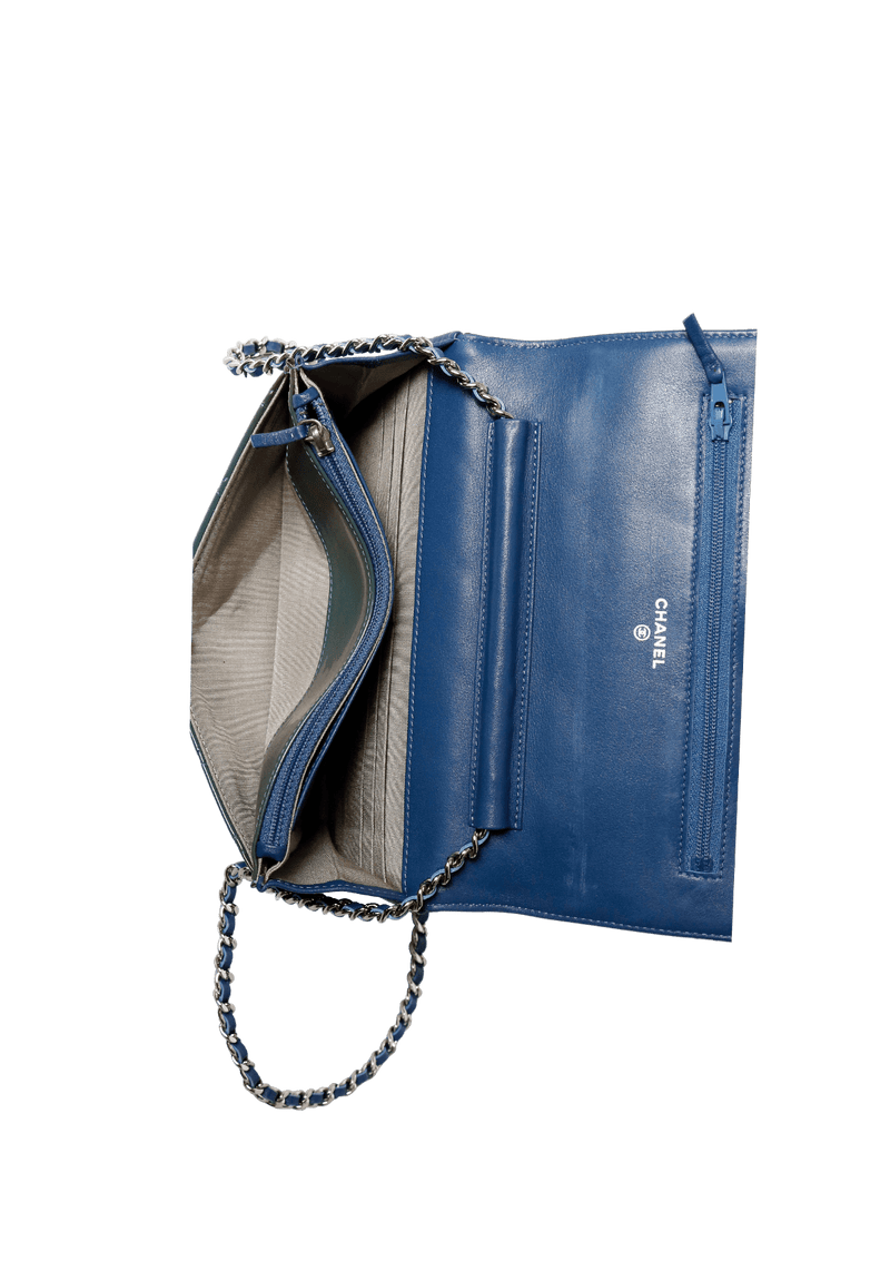 BRILLIANT WALLET ON CHAIN QUILTED PATENT