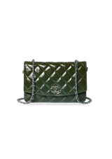 BRILLIANT WALLET ON CHAIN QUILTED PATENT