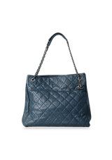 CHIC TALL SHOPPING TOTE CAVIAR