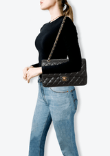 MEDIUM CLASSIC DOUBLE FLAP CAVIAR