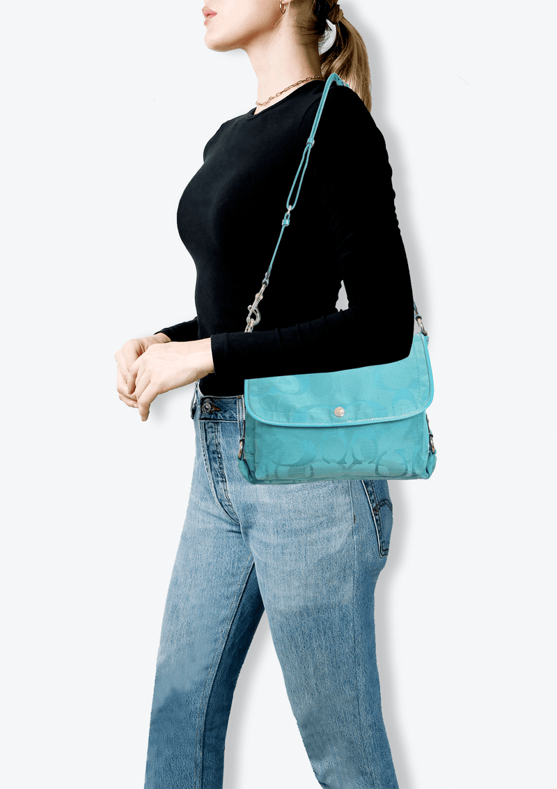 SIGNATURE FLAP BAG