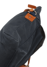 NAVY MESSENGER BAG