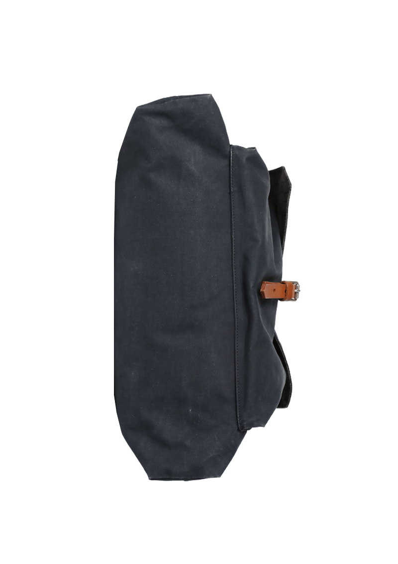 NAVY MESSENGER BAG