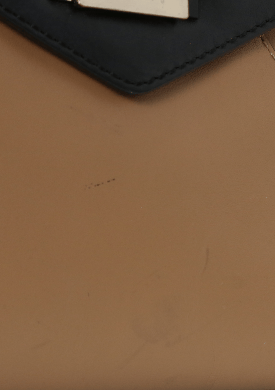 BICOLOR ENVELOPE TOP HANDLE