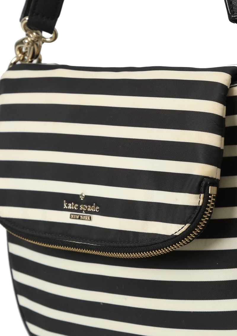 BLACK AND WHITE CROSSBODY