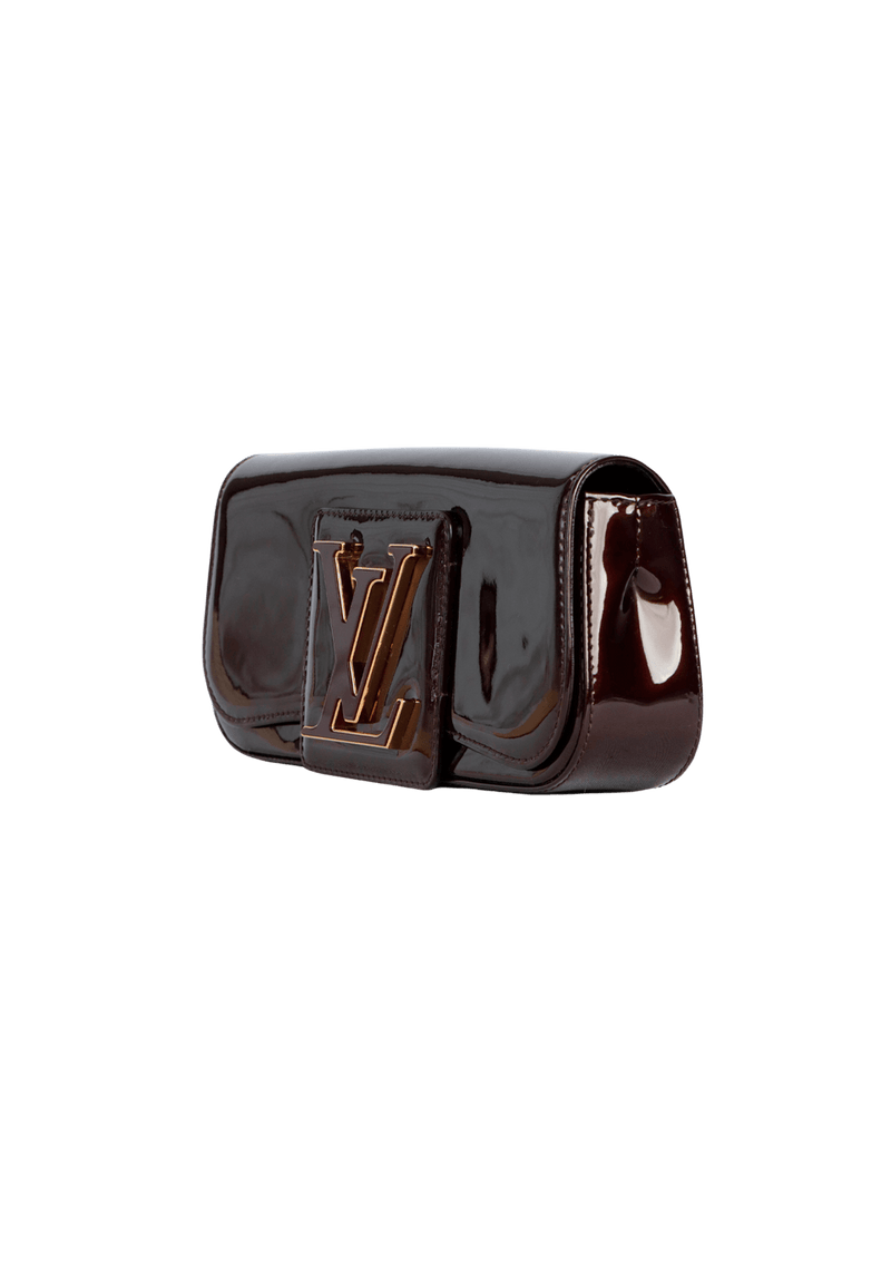 CLUTCH LOUIS VUITTON PATENT SOBE VINHO – Gringa