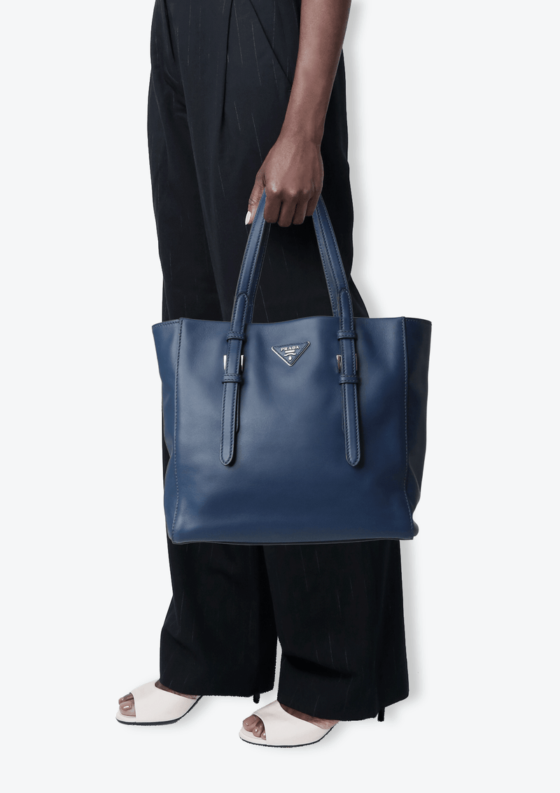 CITY CALF OPEN TOTE