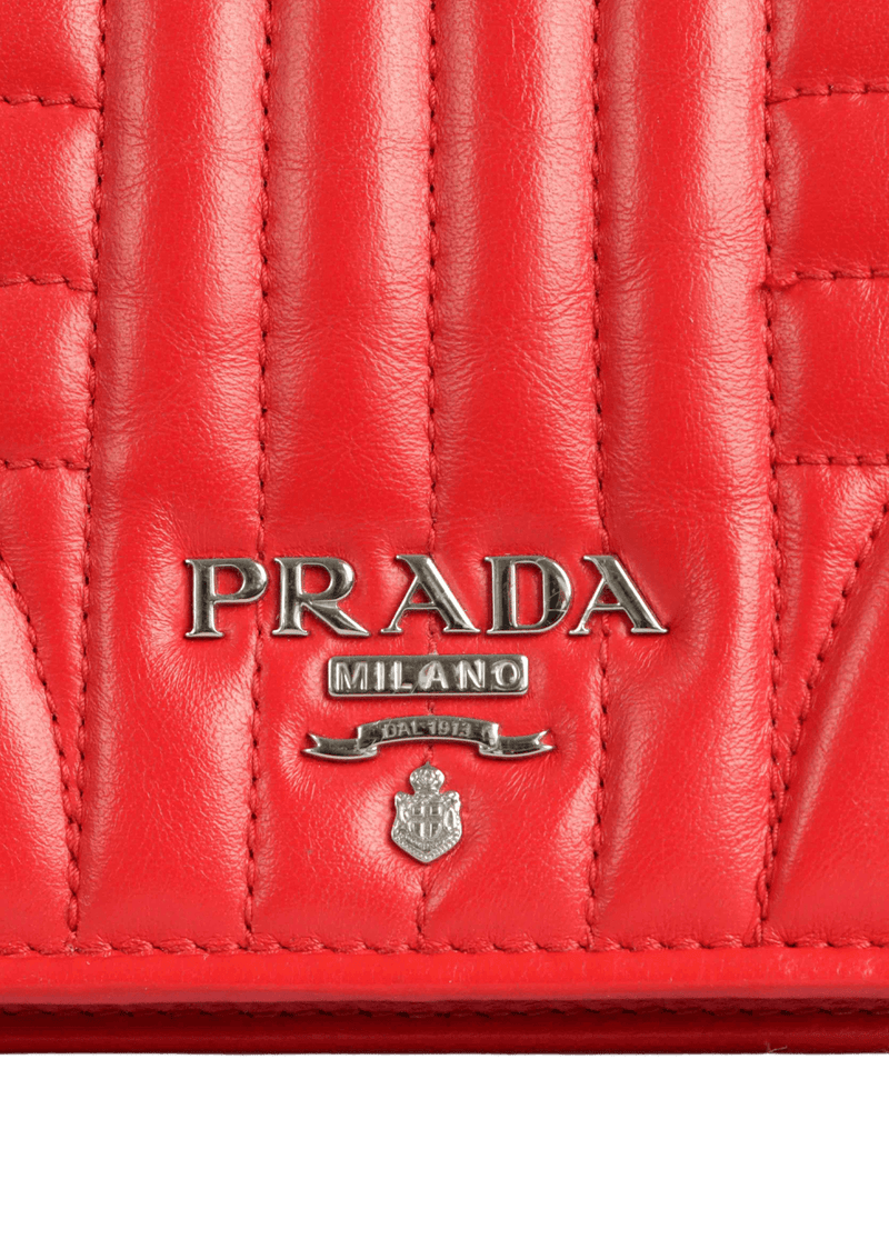Prada diagramme wallet on chain 2025