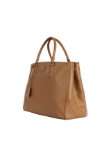 SAFFIANO LUX DOUBLE ZIP GALLERIA