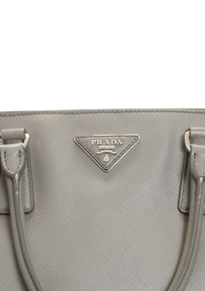 SAFFIANO LUX DOUBLE ZIP GALLERIA