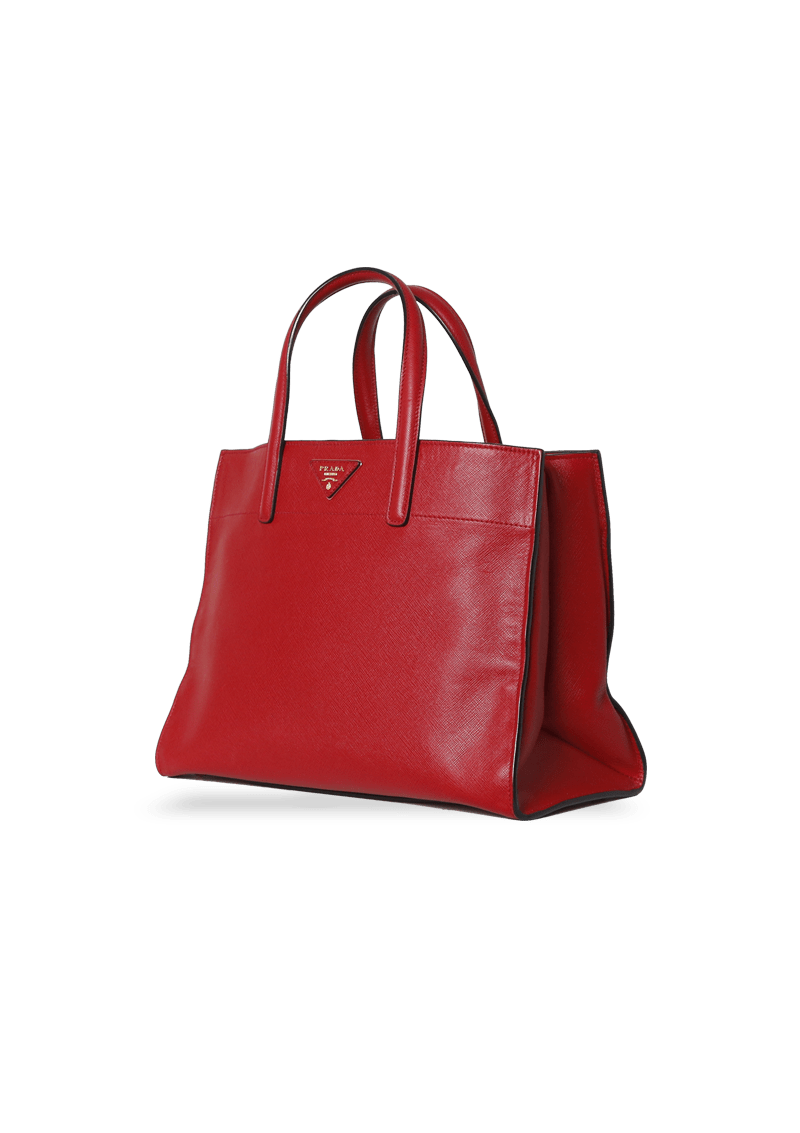 SAFFIANO SOFT TRIPLE POCKET