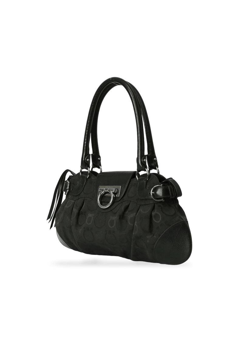 Bolsa best sale ferragamo negra