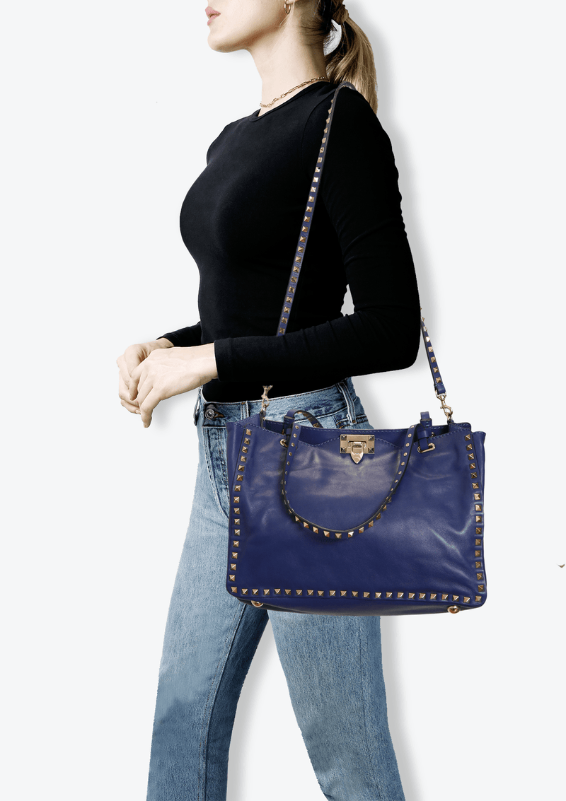 MEDIUM TRAPEZE ROCKSTUD TOTE