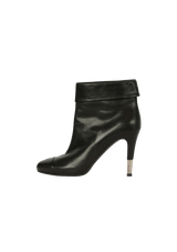 CC INTERLOCKING ANKLE BOOTS 38