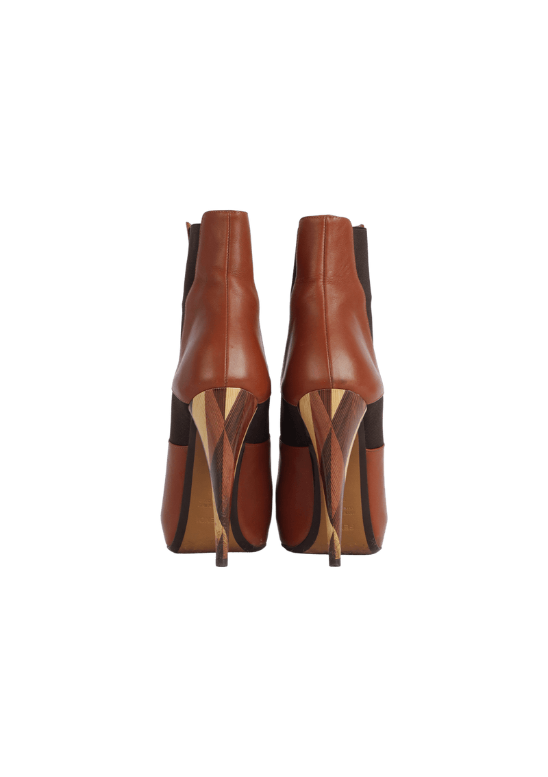 LEATHER BOOTS 38