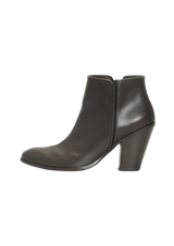 LEATHER ANKLE BOOTS 37