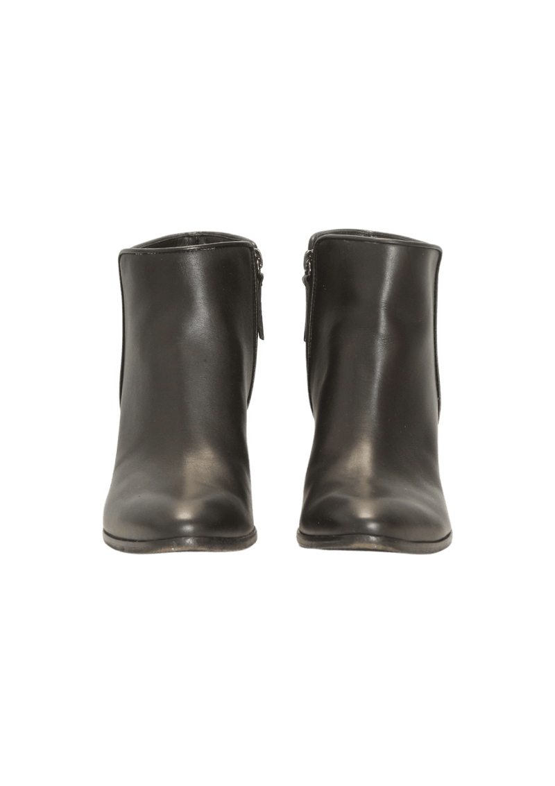 LEATHER ANKLE BOOTS 37