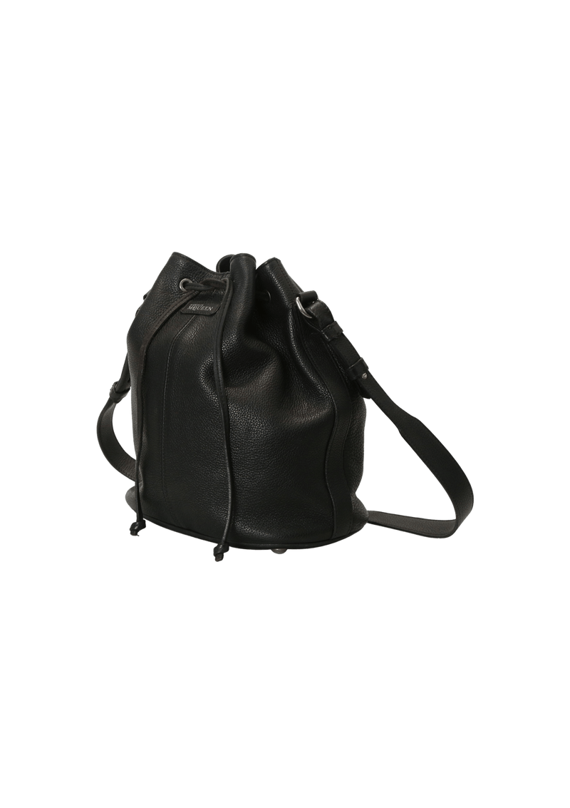 LEATHER BUCKET BAG