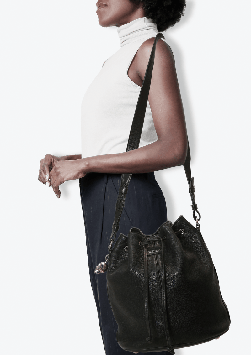 LEATHER BUCKET BAG