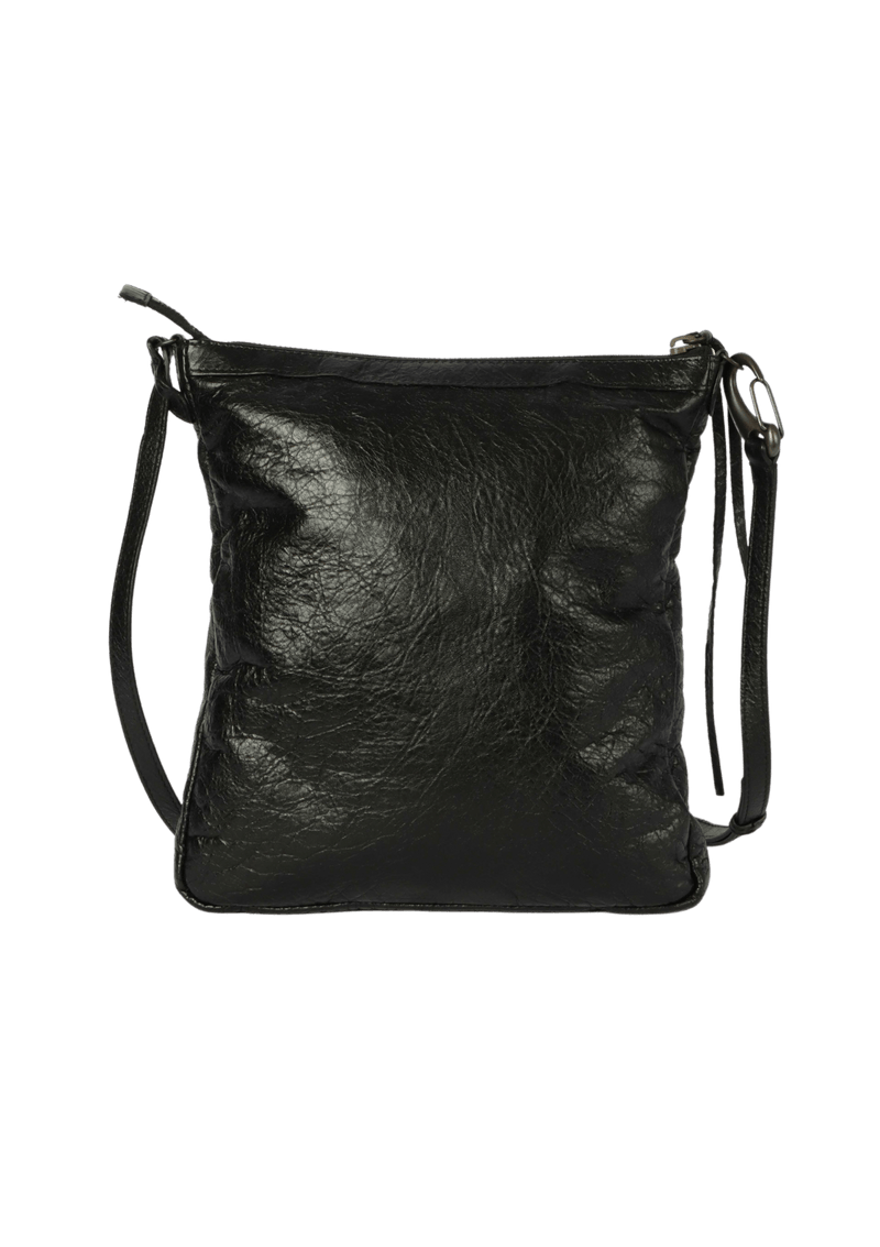 AGNEAU CLASSIC HARDWARE FLAT CROSSBODY BAG