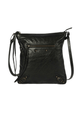 AGNEAU CLASSIC HARDWARE FLAT CROSSBODY BAG