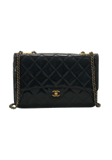 EYELET CC WALLET ON CHAIN