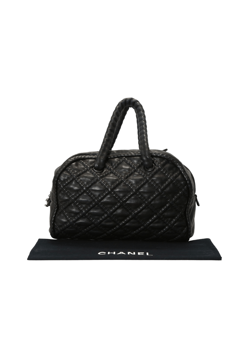 HIDDEN CHAIN BOWLER BAG