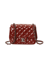 PATENT LEATHER MINI SQUARE FLAP BAG