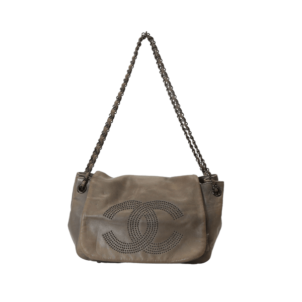 Bolsa Chanel Studded CC Accordion Flap Bag Cinza Original – Gringa