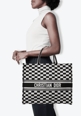 CHECKERED BOOK TOTE