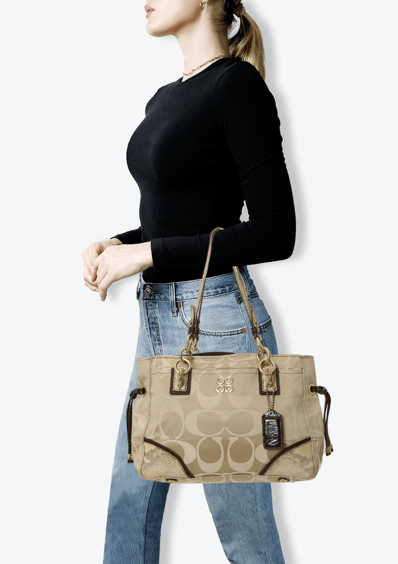 SIGNATURE CANVAS BAG