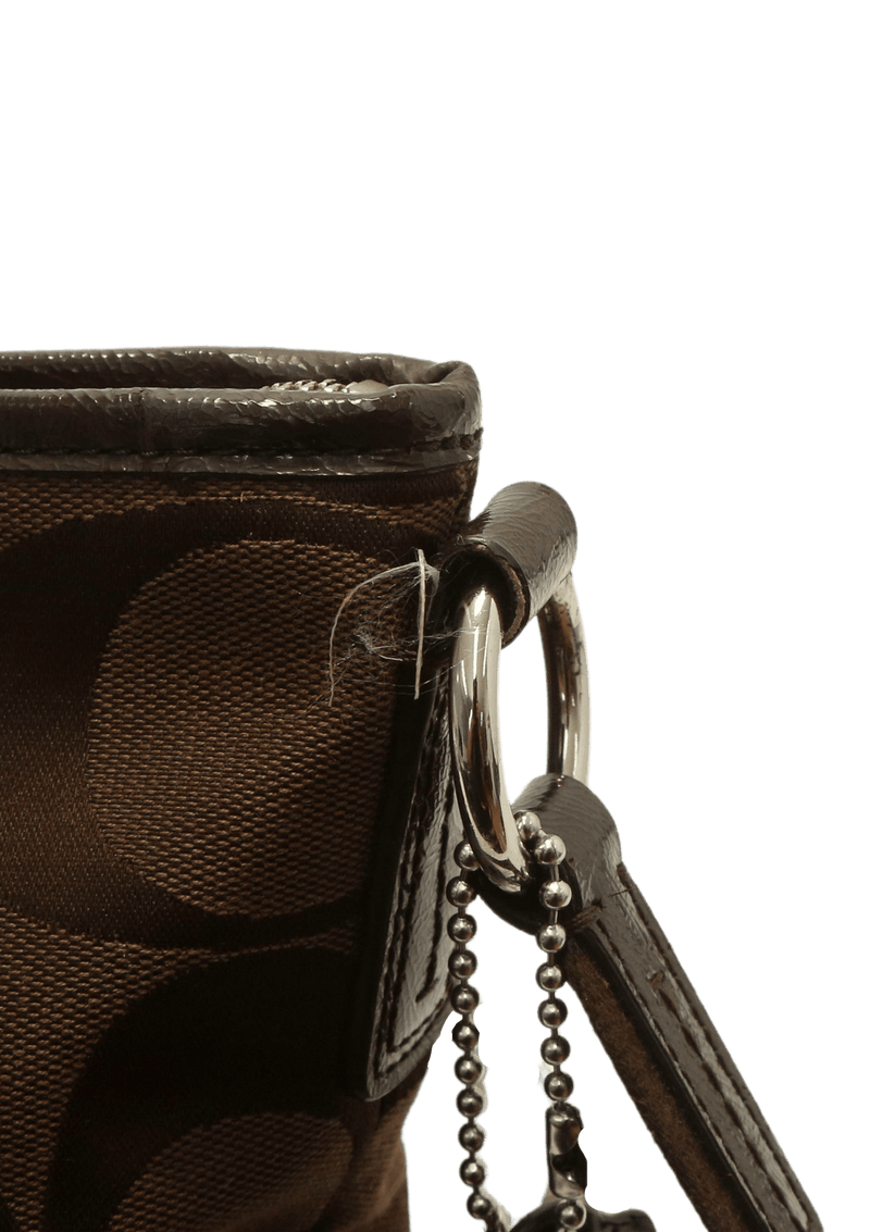 SIGNATURE MESSENGER BAG