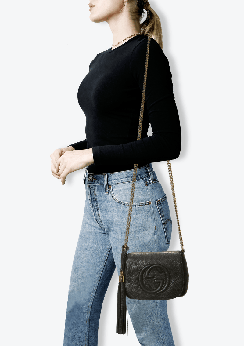 SMALL SOHO CHAIN FLAP BAG