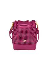 BOLSA BUCKET EM TRESSÊ