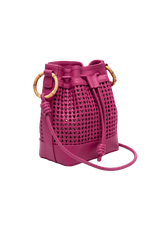 BOLSA BUCKET EM TRESSÊ