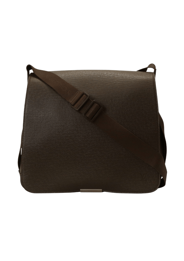 Sold at Auction: Louis Vuitton Canvas Taiga Leather Viktor Messenger Bag