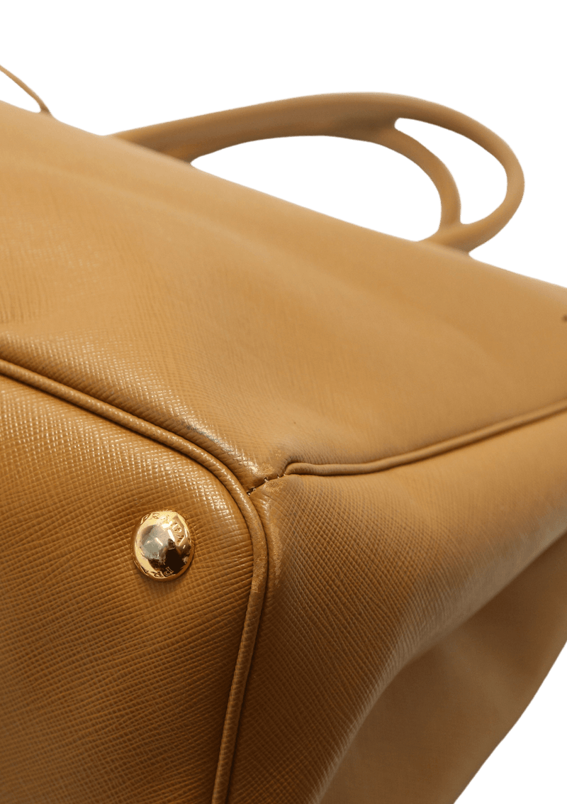 SAFFIANO DOUBLE ZIP GALLERIA